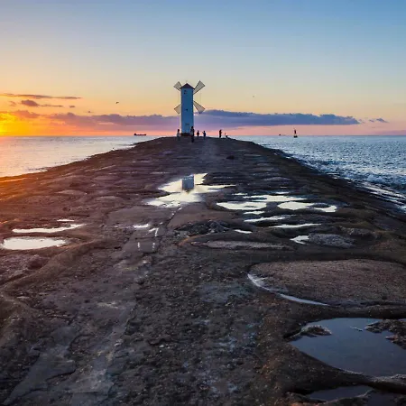 Z Widokiem Na Port - Visitopl Swinoujscie