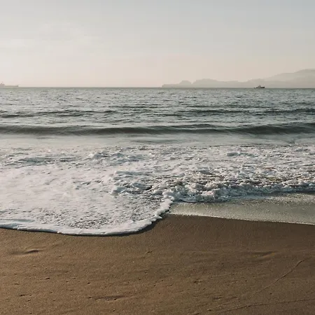 Z Widokiem Na Port - Visitopl *